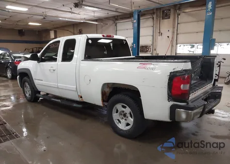 2007 Chevrolet Silverado 1500 Ltz z USA, uszkodzony, nr VIN 1GCEK19067Z573676